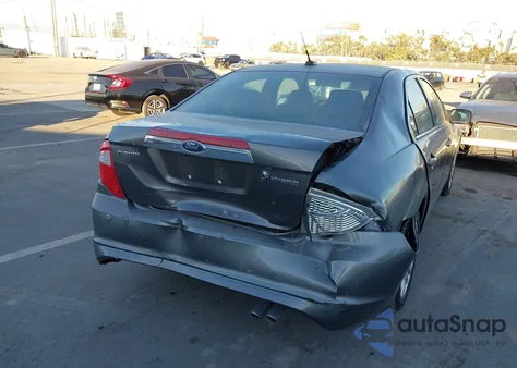 2011 Ford Fusion Hybrid z USA, uszkodzony, nr VIN 3FADP0L30BR342902